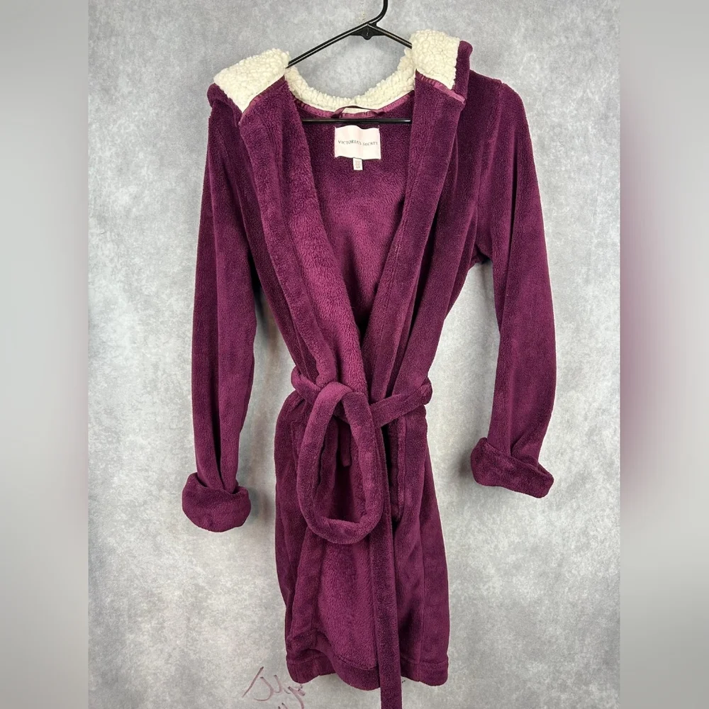 Victoria’s Secret‎ Burgundy robe Cozy Comfy  Size SP